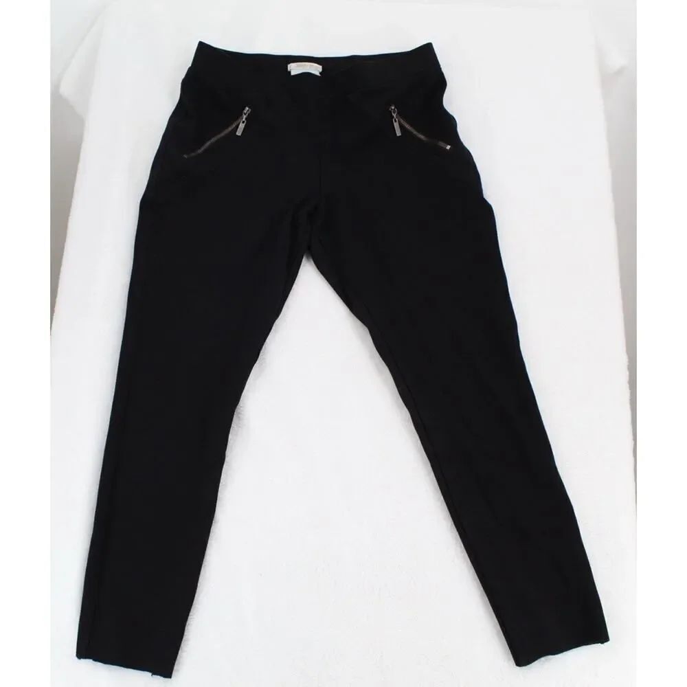 Matty Sz S jegging with 2 front pockets with zippers black Raw hem. Stretchy